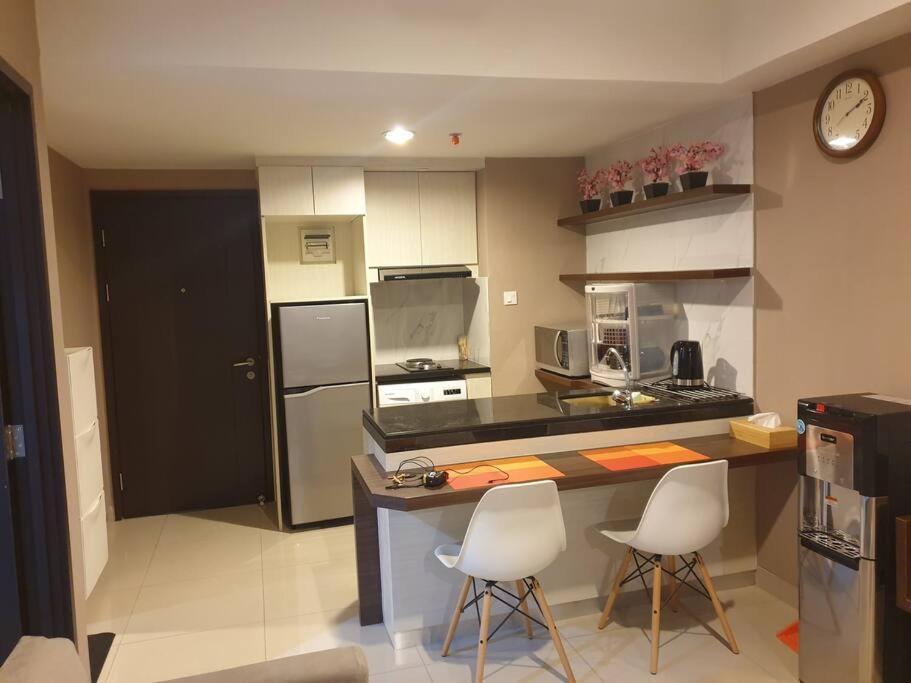 Cozy Room In Orange County Suite-Apartment In Lippo-Cikarang Cbd Экстерьер фото